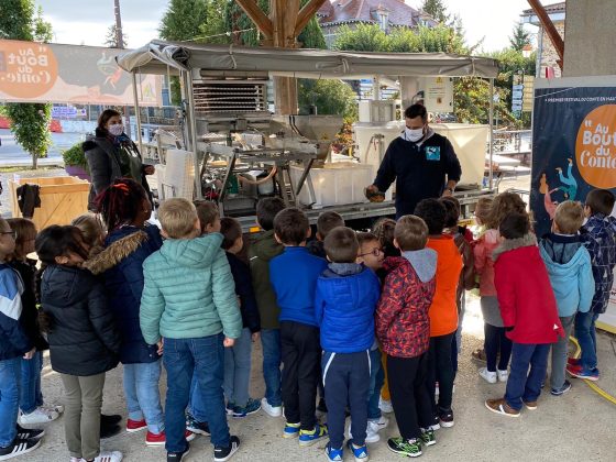 Vente de jus de pommes de l&rsquo;Amicale laïque